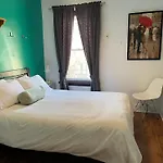 Barefoot Inn
