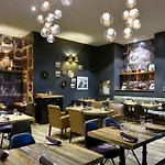 Doubletree By Hilton Ottawa Downtown