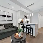 High-end With Gym And Walking Distance To Parliament Apartment *
