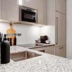 High-end With Gym And Walking Distance To Parliament *