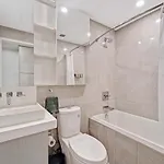 Apartment High-end With Gym And Walking Distance To Parliament