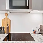 High-end With Gym And Walking Distance To Parliament *