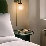 The Arlo, BW Signature Collection