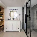 Two King Bed Two King Bathroom Apartment