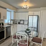 Medium Term Close To Downtown Apartment