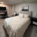 Medium Term Rental Close To Downtown Ottawa