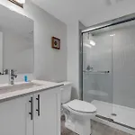 Holiday home Modern 4Br Executive Home Near Airport And Downtown Ottawa