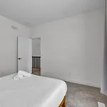Modern 4Br Executive Home Near Airport And Downtown Holiday home