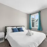 Villa Velora Luxe Retreat Ottawa