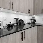 Velora Luxe Retreat * Ottawa