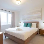 Modern 2Br Home With Parking Near Airport And Downtown Ottawa Holiday home Ottawa