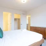 Modern 2Br Home With Parking Near Airport And Downtown Ottawa *