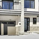 Modern 2Br Home With Parking Near Airport And Downtown Ottawa