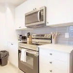 Modern 2Br Home With Parking Near Airport And Downtown Ottawa *