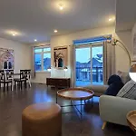 Modern 2Br Home With Parking Near Airport And Downtown Ottawa Ottawa