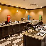 Hampton Inn By Hilton Ottawa Airport