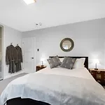 Holiday home Cozy - 5mins To The Hospital *