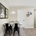 Furnished 3br * Ottawa