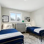 Apartment Furnished 3br *