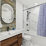 New Modern 1br Basement Near Downtown Free Parking Apartment Ottawa