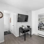 Newly Renovated Studio Near Byward Market