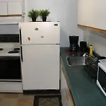 Adib Apartments - 1530 Gilles St, Unit 3