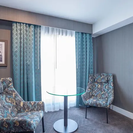 Hotel Sandman Signature Airport Ottawa