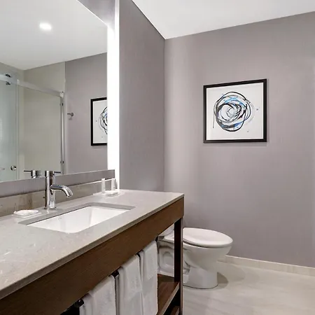 Hyatt Place West Hotel 3*