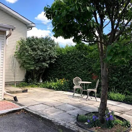 Apartment Pleasant Retreat In Orleans!