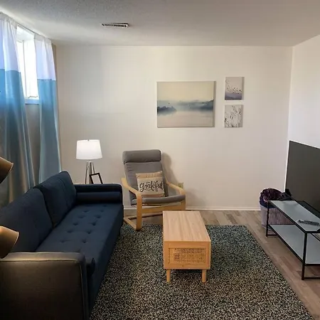 Apartment Pleasant Retreat In Orleans! *