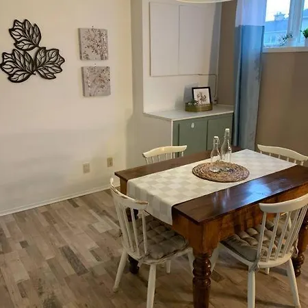 Pleasant Retreat In Orleans!