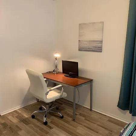 Apartment Pleasant Retreat In Orleans! *