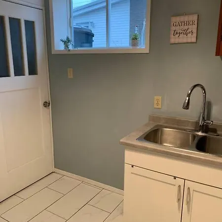 Pleasant Retreat In Orleans!