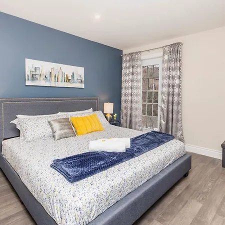 Apartment 2br Units With King Bed Near Byward Market *