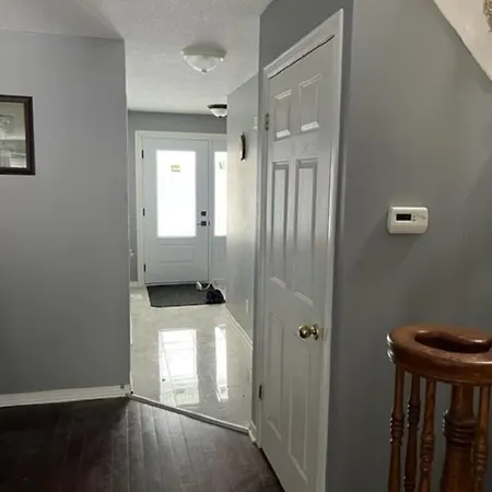 41 Kathleen Cr