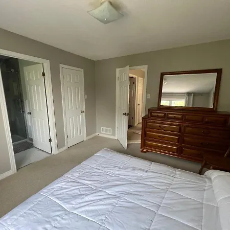 Homestay 41 Kathleen Cr *