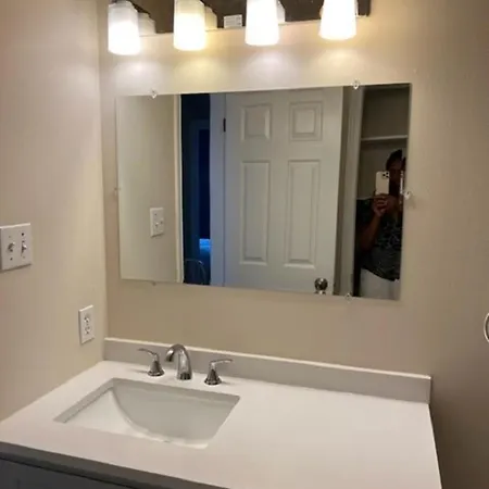 Homestay 41 Kathleen Cr Ottawa