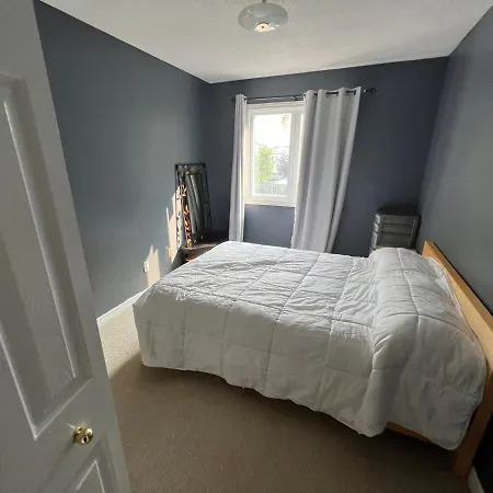 41 Kathleen Cr Homestay *