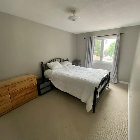 41 Kathleen Cr Homestay