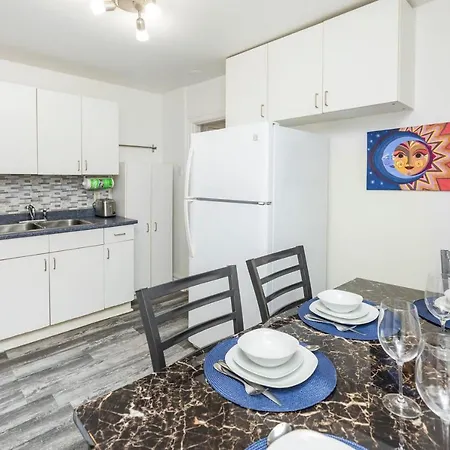 Modern 3br - Balcony - Near Byward Market Apartment Ottawa