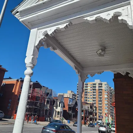 Downtown Spacious Bed & Breakfast Ottawa