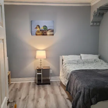Downtown Spacious Bed & Breakfast Ottawa