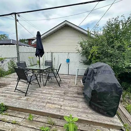 Apartment 3 Bedroom Near Downtown Ottawa