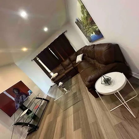 Apartment 3 Bedroom Near Downtown Ottawa