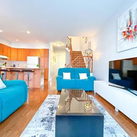 Charming 3 Bed Townhome Hotel Ottawa