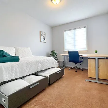 Charming 3 Bed Townhome Hotel 4*