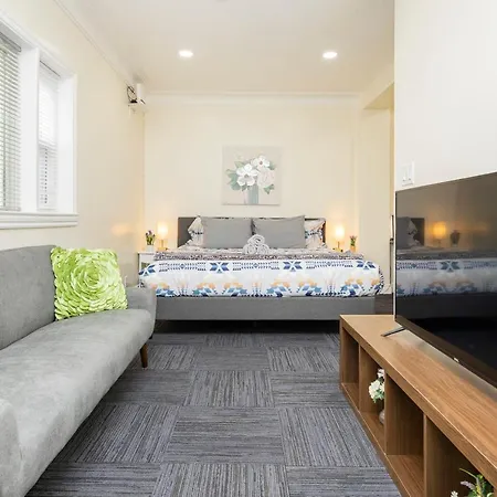 Apartment Cozy 1br Apt - King Bed - Mid Chinatown Ottawa