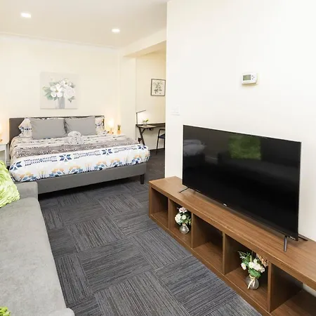 Cozy 1br Apt - King Bed - Mid Chinatown Apartment Ottawa