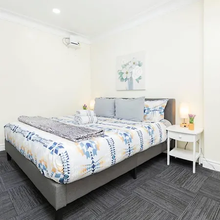 Cozy 1br Apt - King Bed - Mid Chinatown * Ottawa