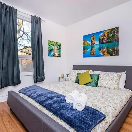 Apartment Pet-friendly - Steps To